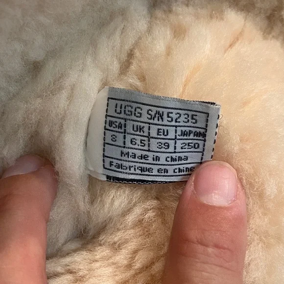 UGG Australia Women's 5235 Sheepskin Dark Brown Suede Tall Boots Size 8 EUC - Picture 3 of 17